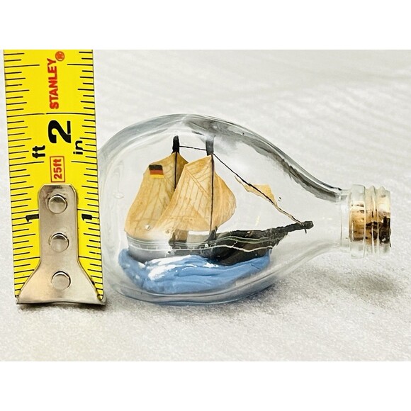 VTG R.O.C. Ship in a Glass Bottle – Miniature Sailboat Made in Taiwan - Picture 2 of 8